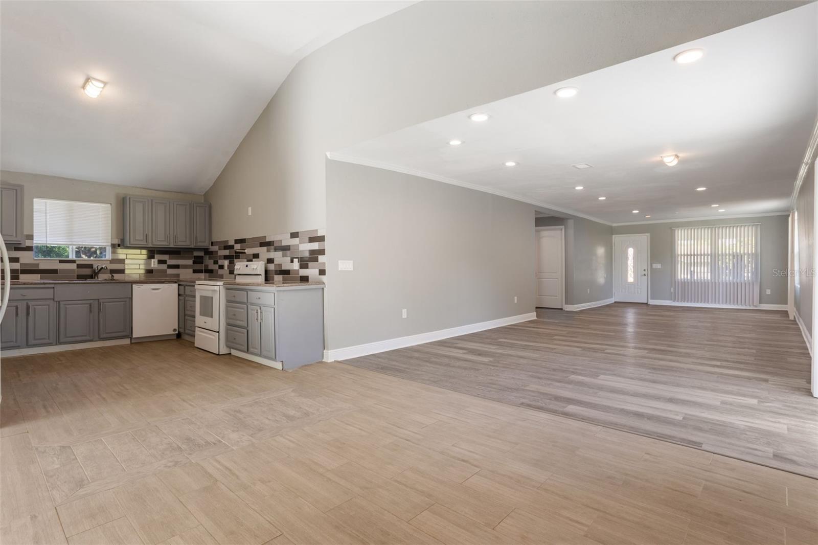 Image 12 of 43 For 421 2nd Street