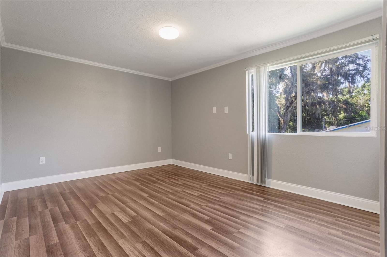 Image 18 of 43 For 421 2nd Street