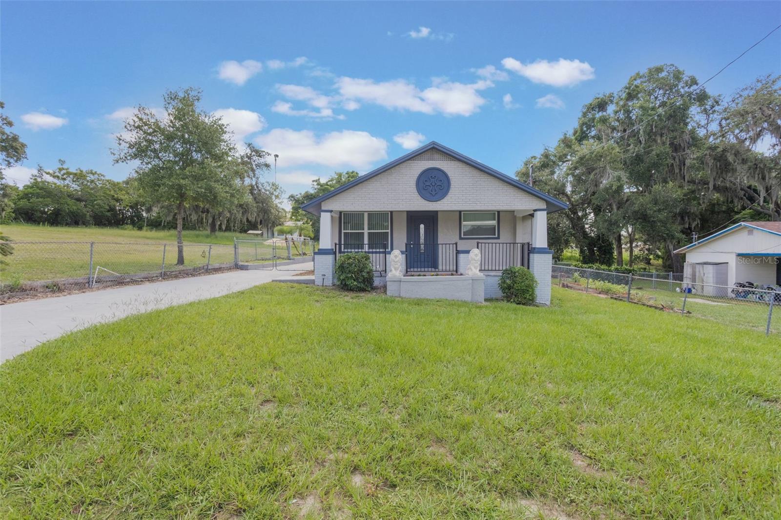 Image 2 of 43 For 421 2nd Street