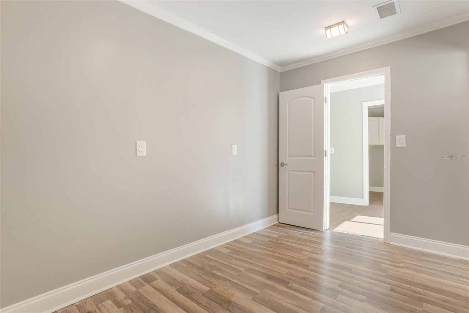 Image 22 of 43 For 421 2nd Street
