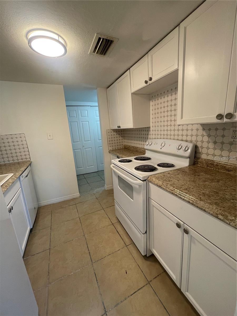 Image 4 of 25 For 4761 Texas Avenue 4761c