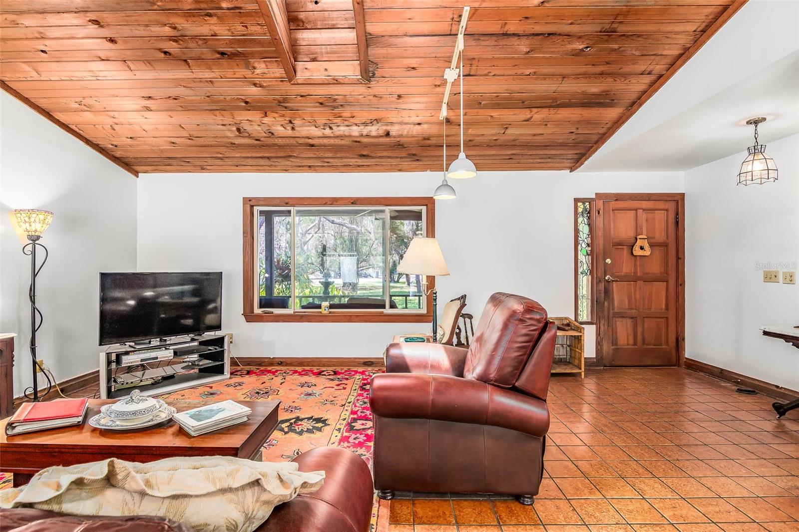 Image 10 of 49 For 9959 Nicole Drive