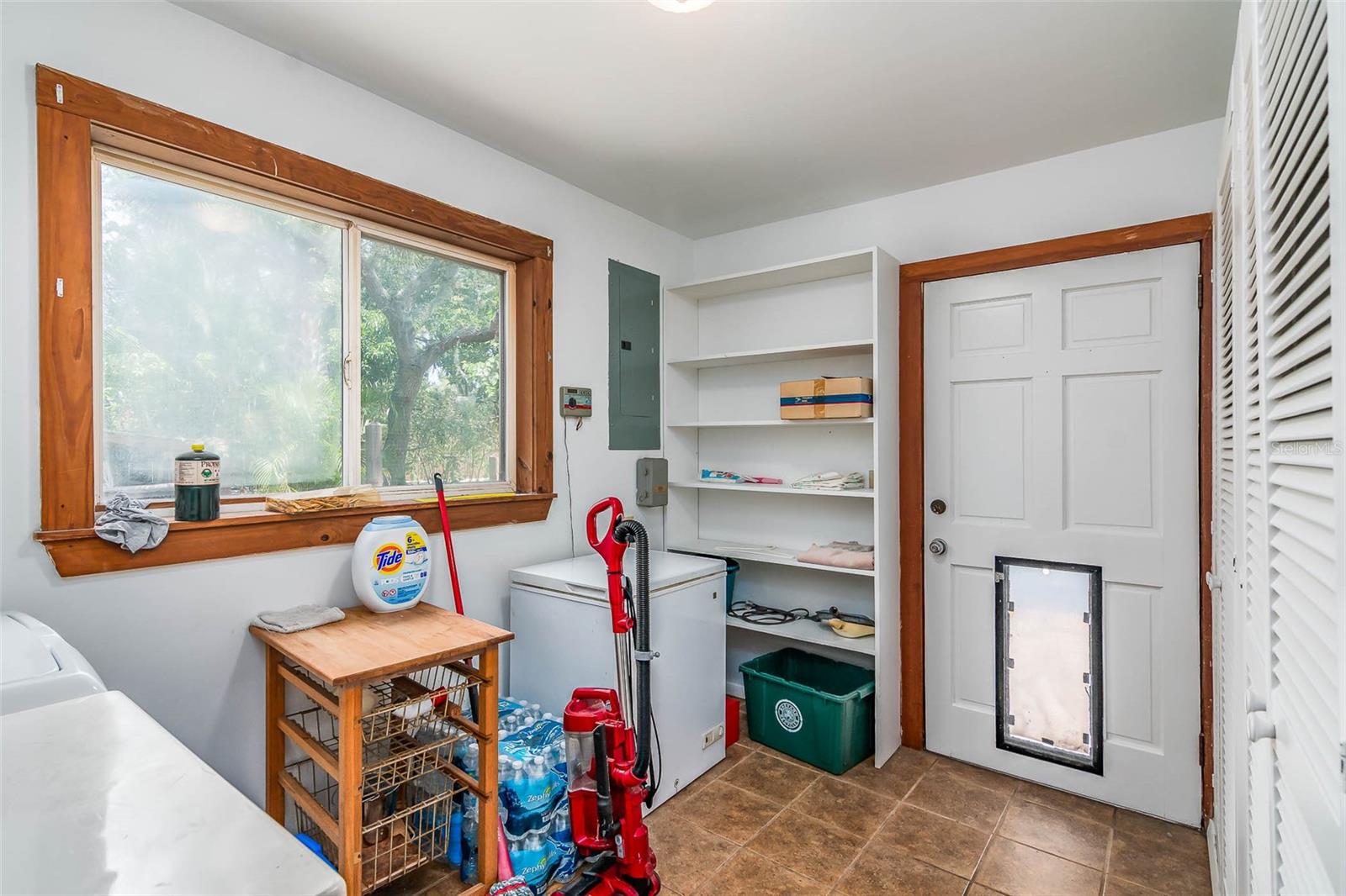 Image 20 of 49 For 9959 Nicole Drive
