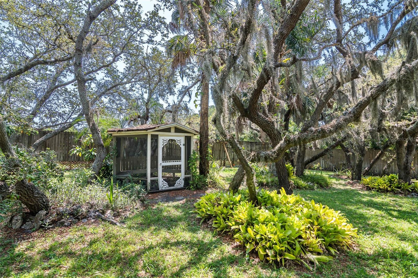 Image 37 of 49 For 9959 Nicole Drive