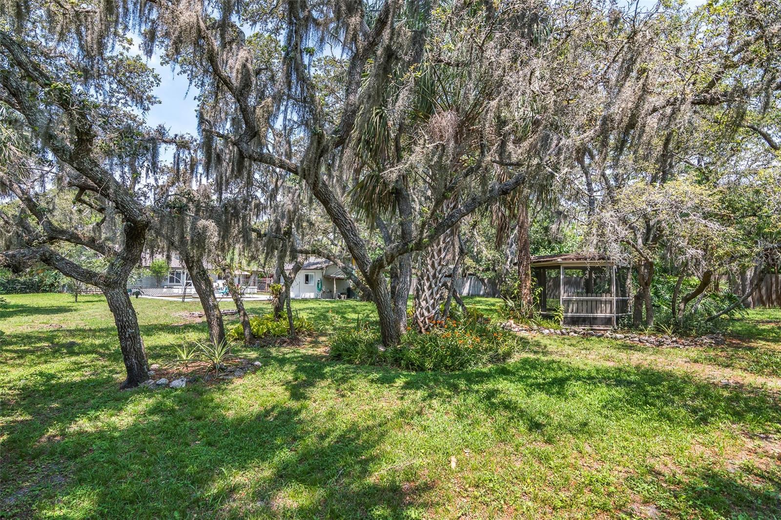 Image 38 of 49 For 9959 Nicole Drive