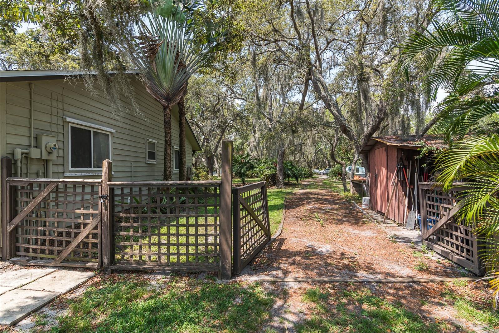 Image 44 of 49 For 9959 Nicole Drive