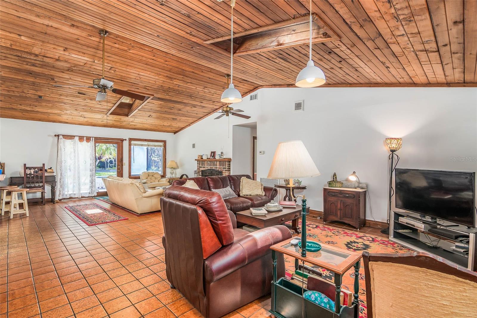 Image 9 of 49 For 9959 Nicole Drive