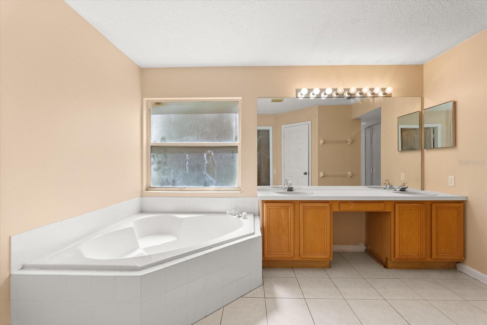 Image 12 of 29 For 1793 Pine Bay Drive