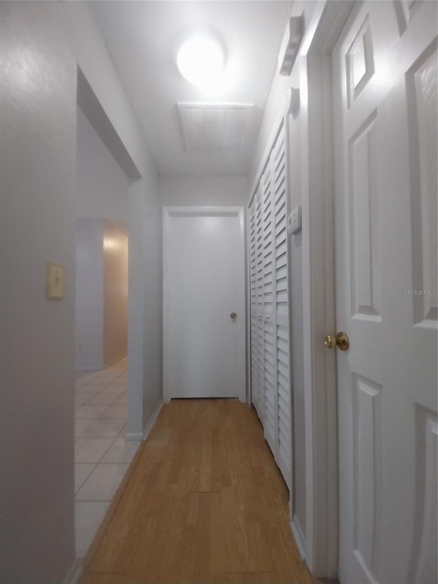 Image 5 of 14 For 25828 Pinehurst Street