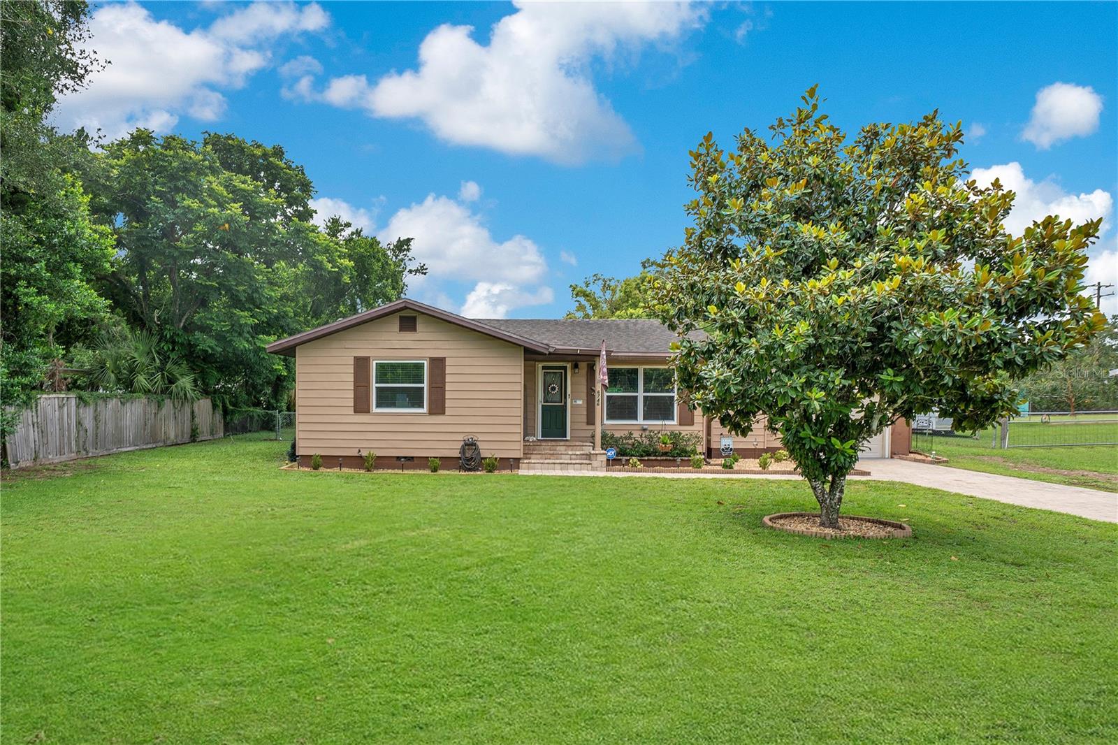 Details for 6746 Osceola Drive, MOUNT DORA, FL 32757