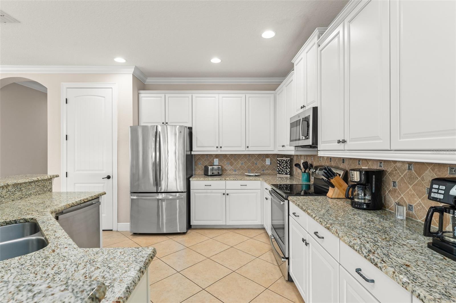 Image 17 of 62 For 717 Desert Mountain Court