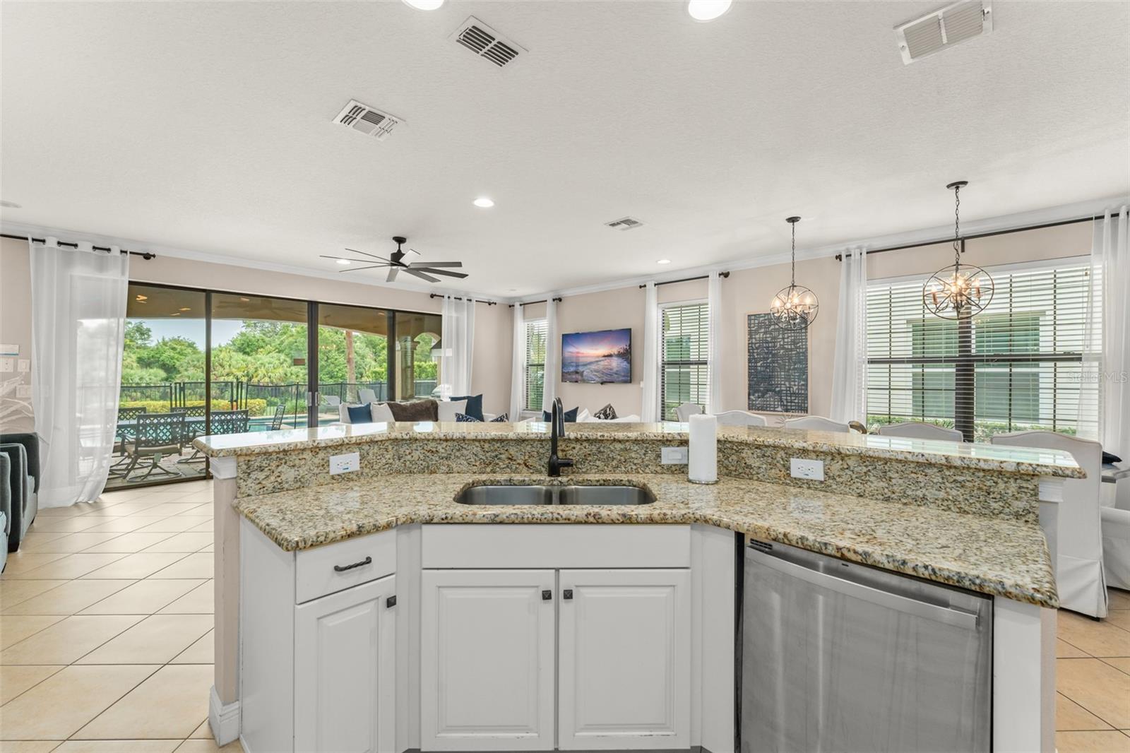 Image 18 of 62 For 717 Desert Mountain Court