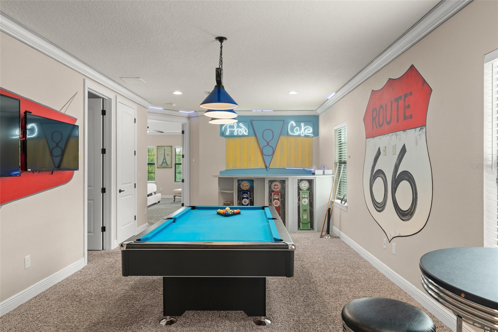 Image 6 of 62 For 717 Desert Mountain Court