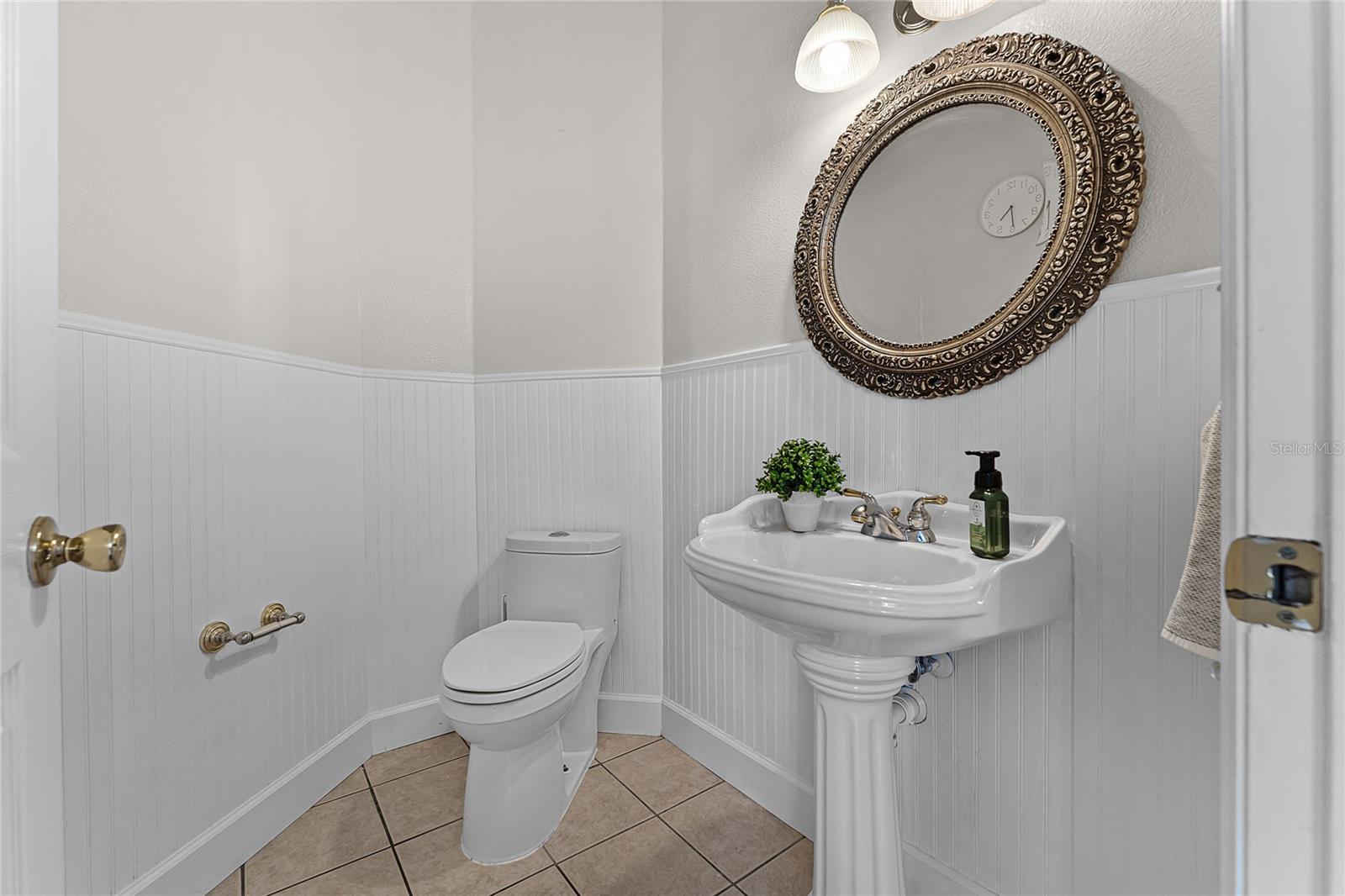 Image 11 of 43 For 2416 Formosa Avenue