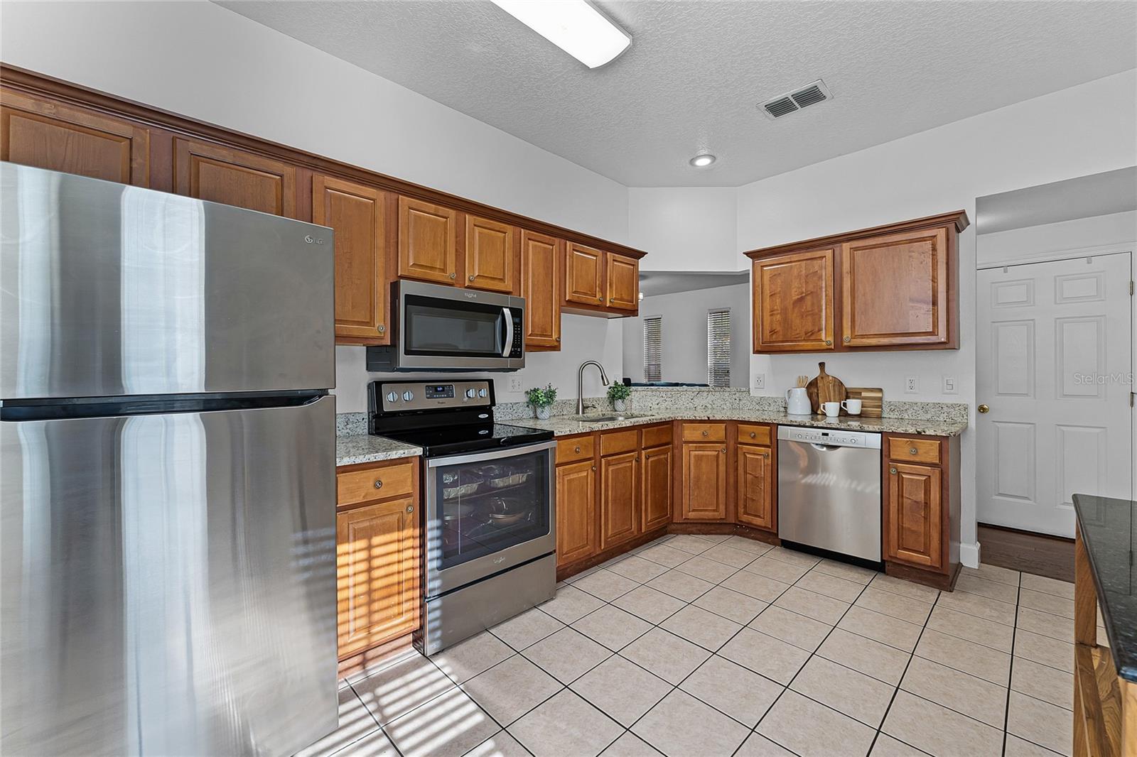 Image 13 of 43 For 2416 Formosa Avenue