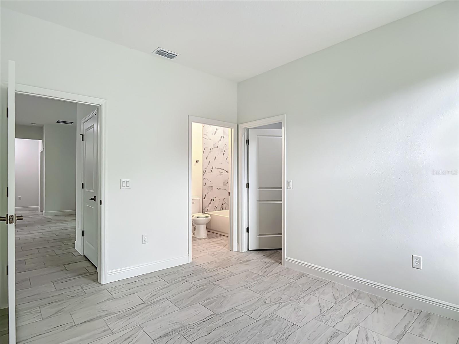Image 15 of 44 For 5736 Claremont Drive