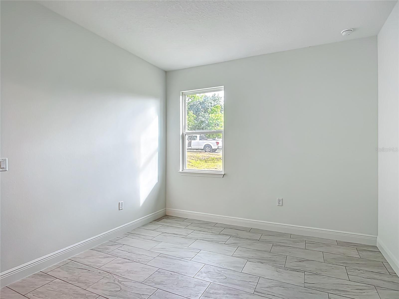 Image 17 of 44 For 5736 Claremont Drive