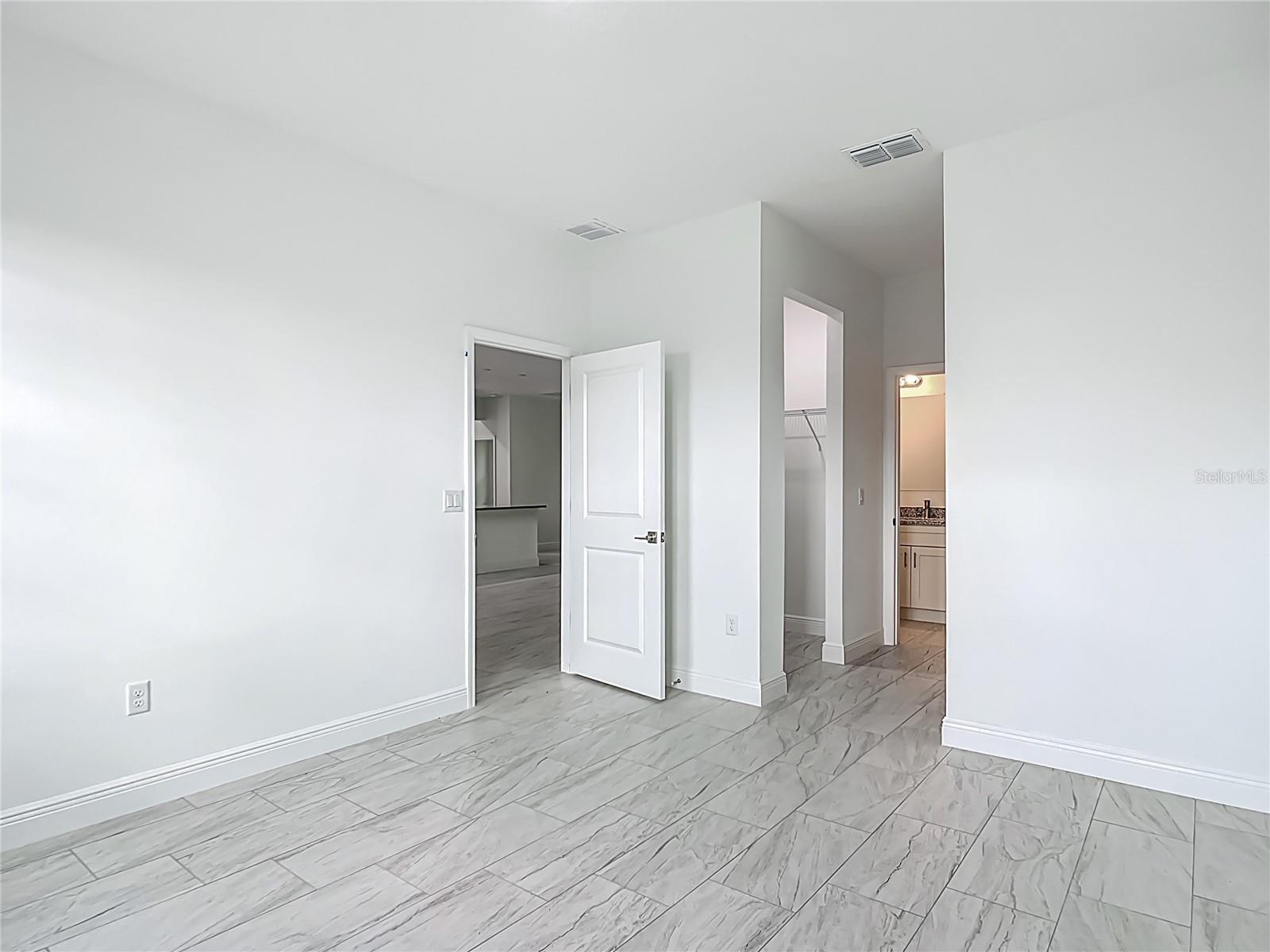Image 22 of 44 For 5736 Claremont Drive