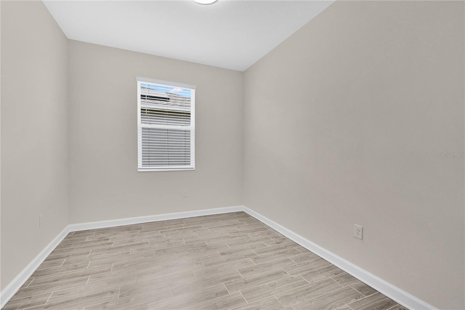 Image 13 of 39 For 272 Taft Drive