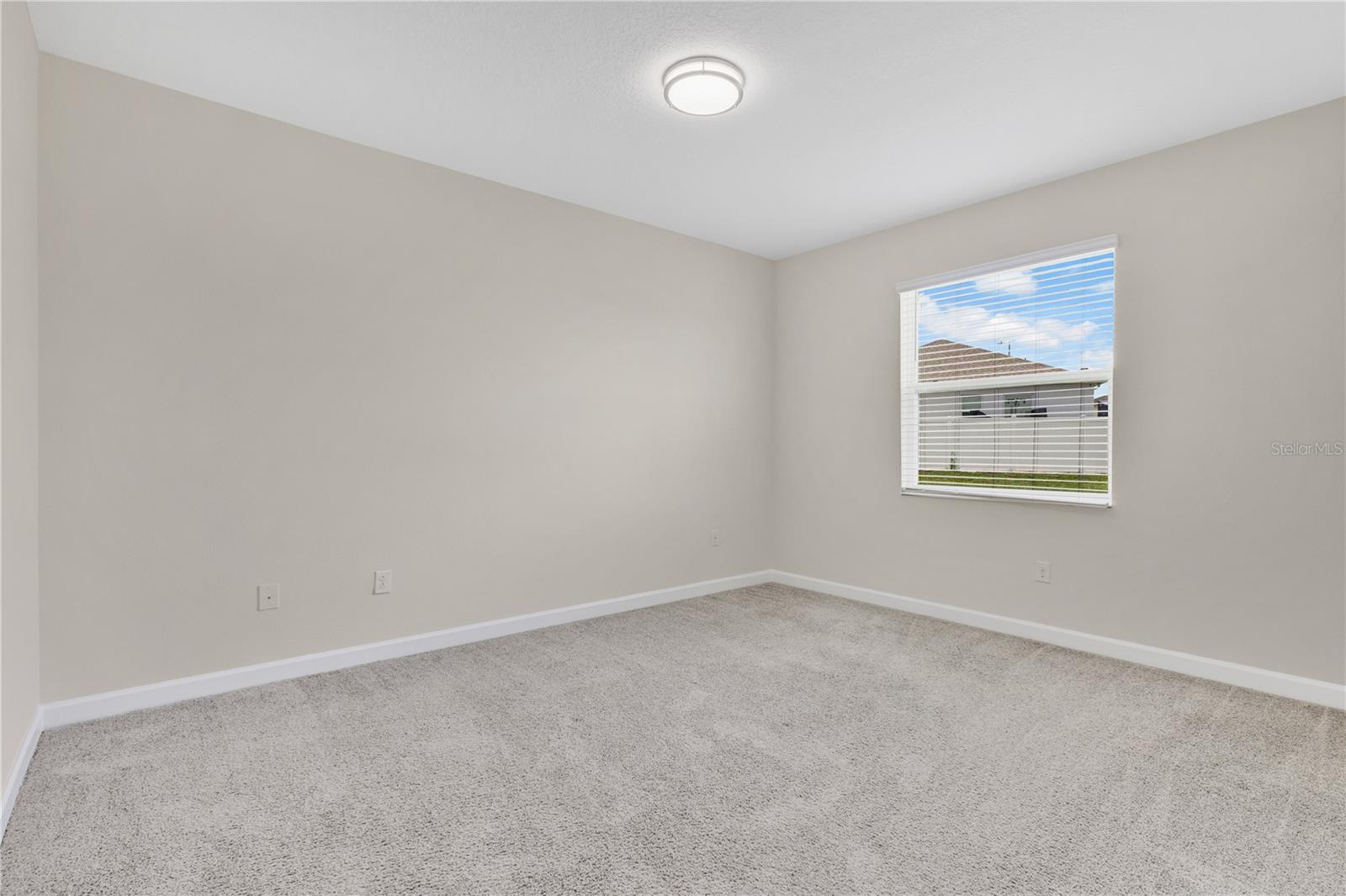 Image 14 of 39 For 272 Taft Drive