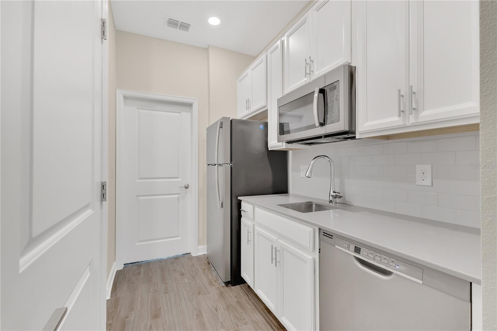 Image 22 of 39 For 272 Taft Drive