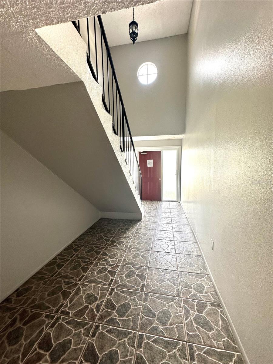 Image 2 of 6 For 1438 Holden Avenue 6