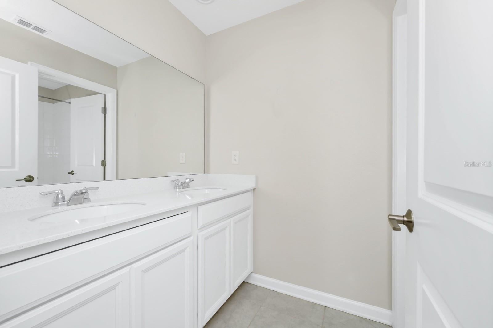 Image 28 of 49 For 4288 Blackshear Court