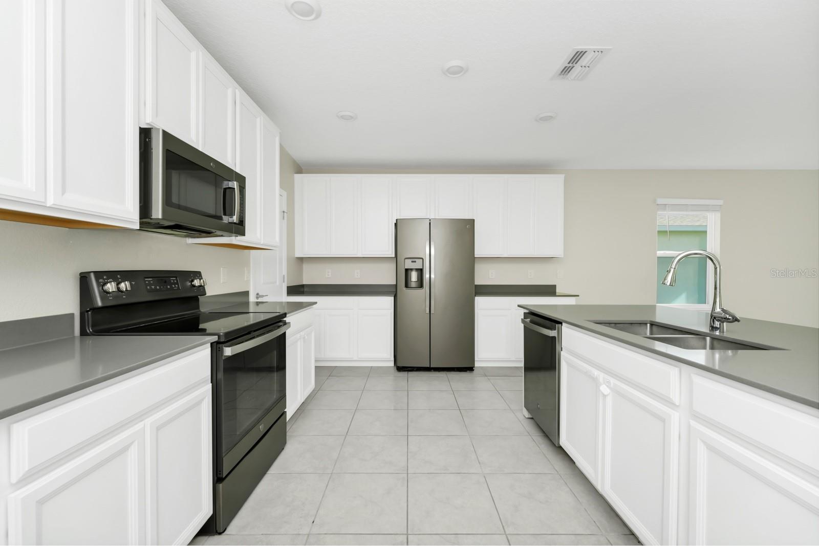 Image 5 of 49 For 4288 Blackshear Court