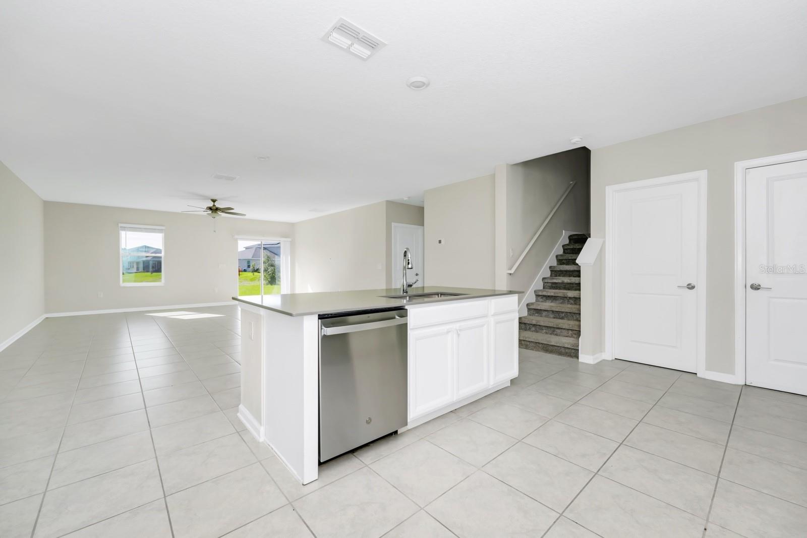 Image 6 of 49 For 4288 Blackshear Court