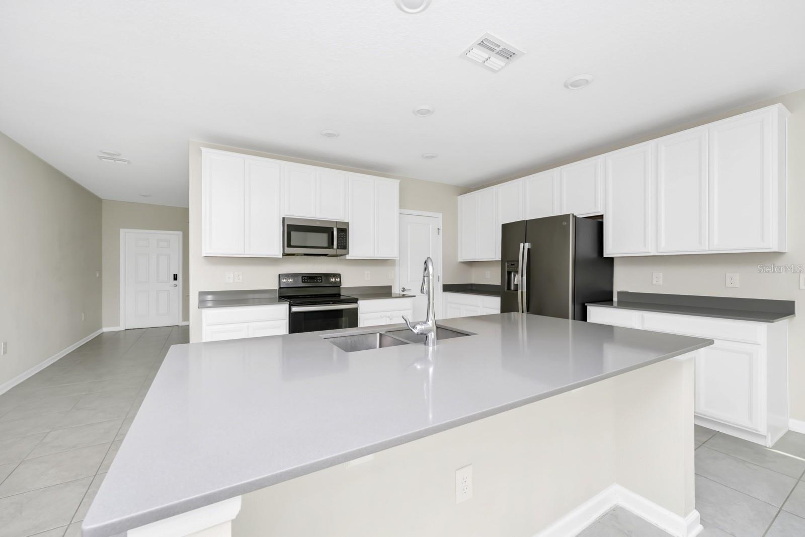 Image 8 of 49 For 4288 Blackshear Court