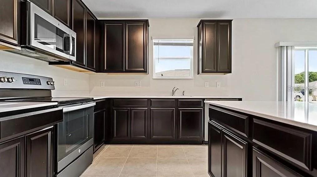 Image 4 of 25 For 16480 Fernridge Street