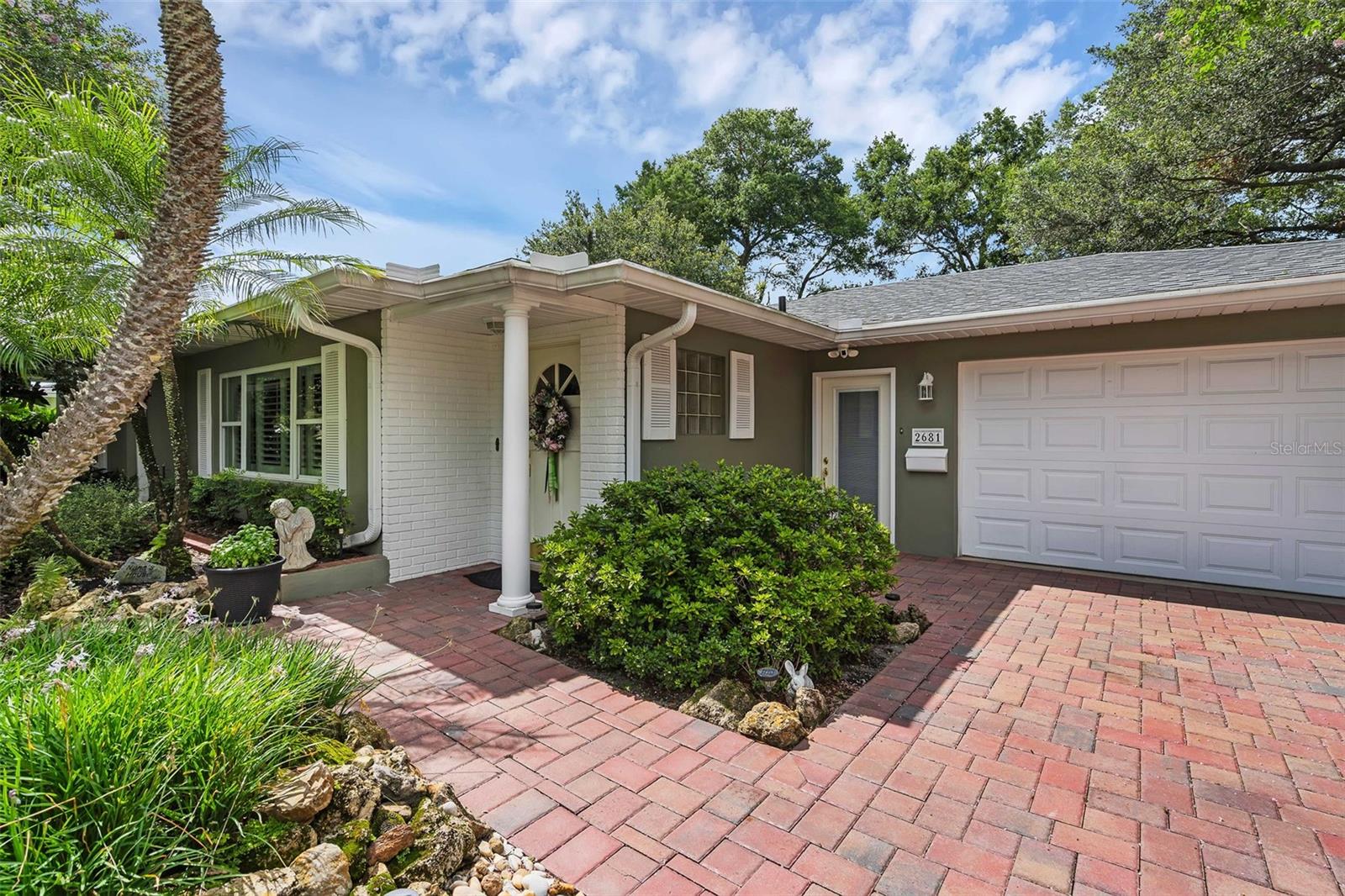 Image 3 of 35 For 2681 Palmetto Rd