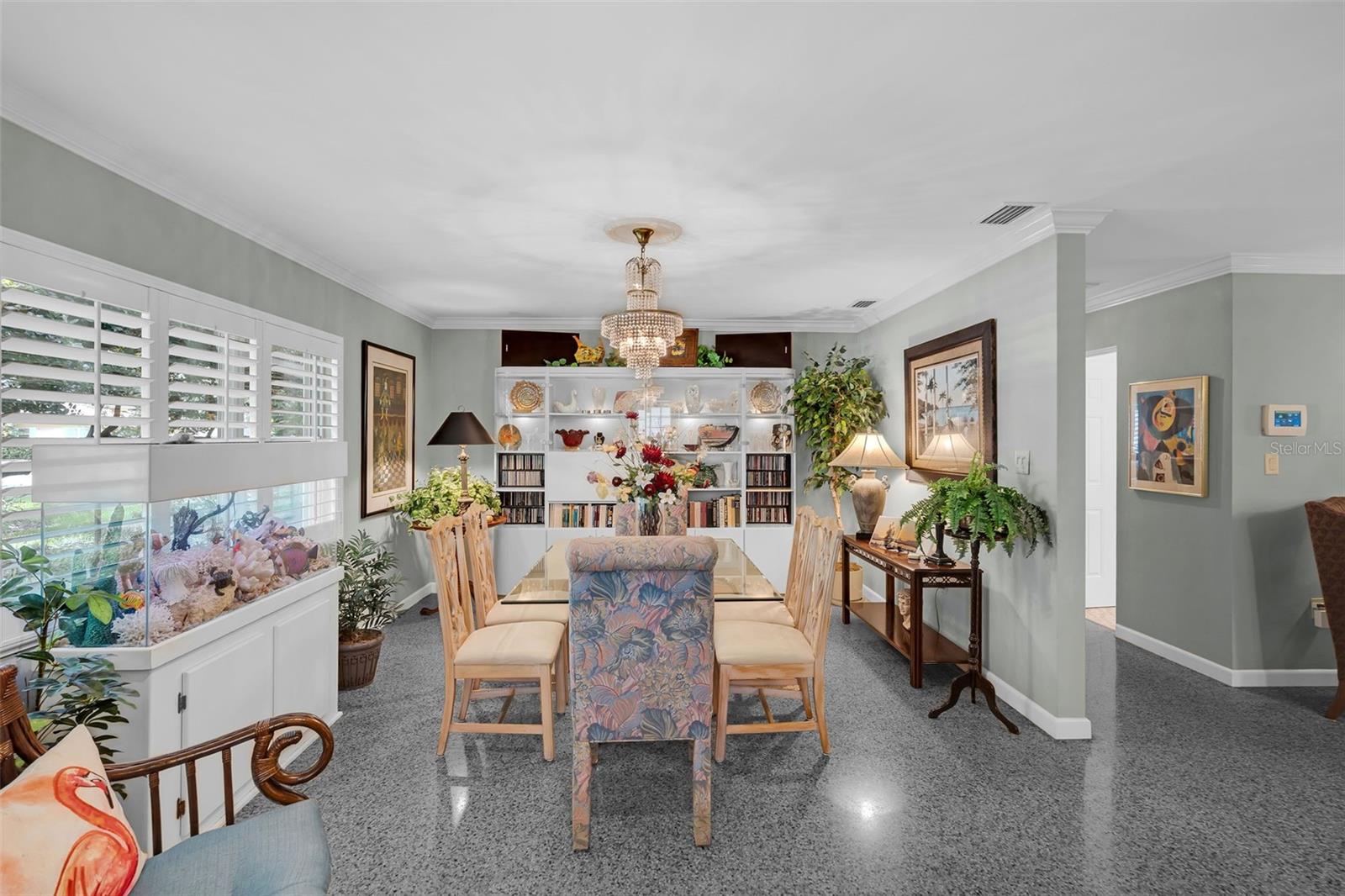 Image 4 of 35 For 2681 Palmetto Rd