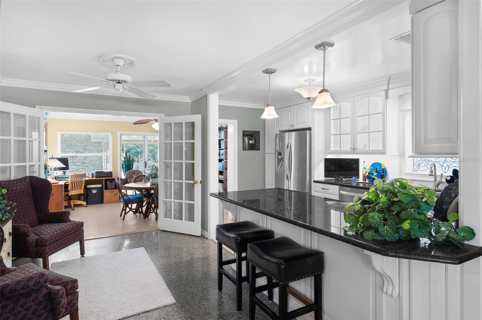 Image 6 of 35 For 2681 Palmetto Rd
