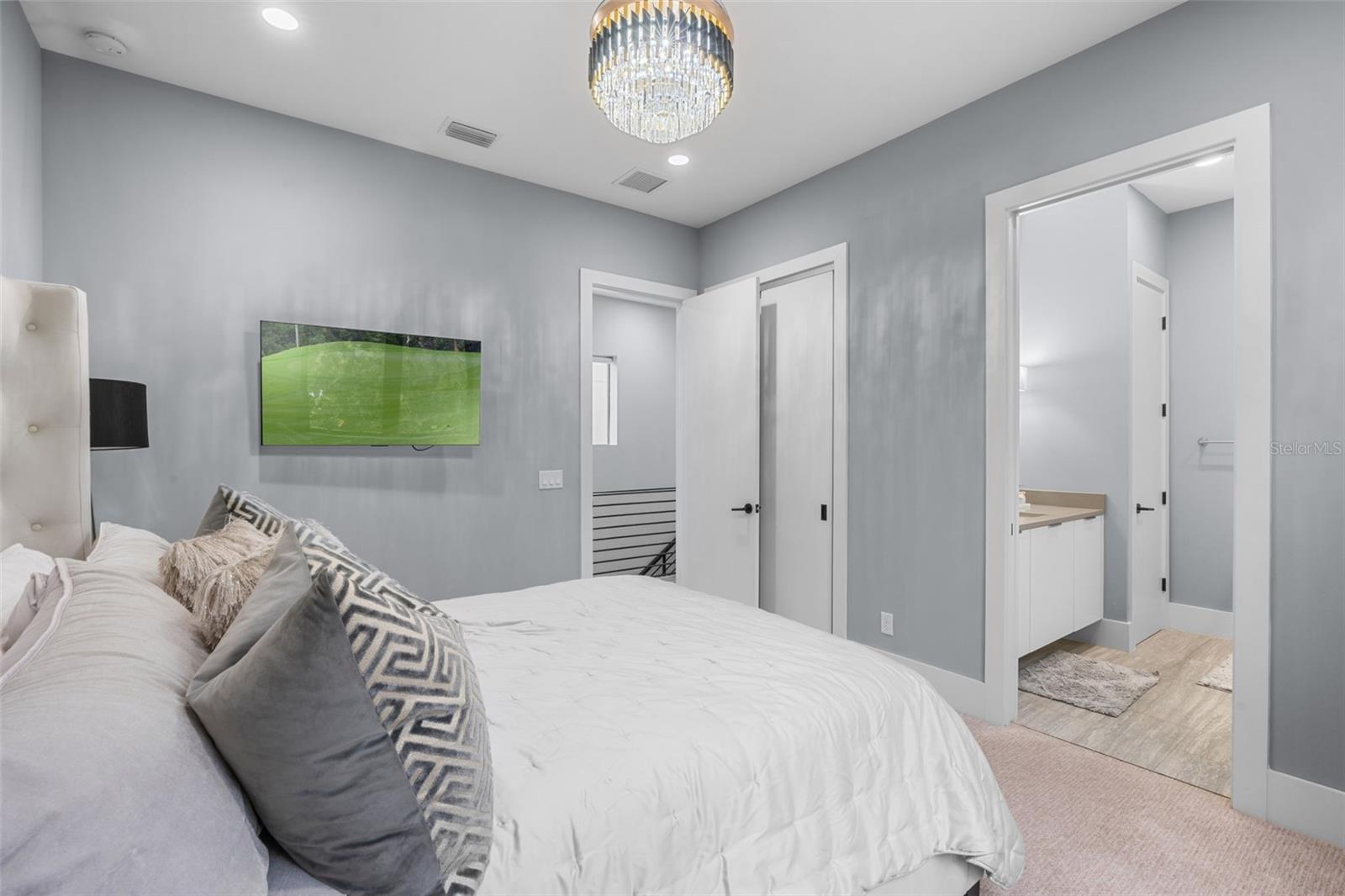 Image 50 of 74 For 1270 Arlington Place