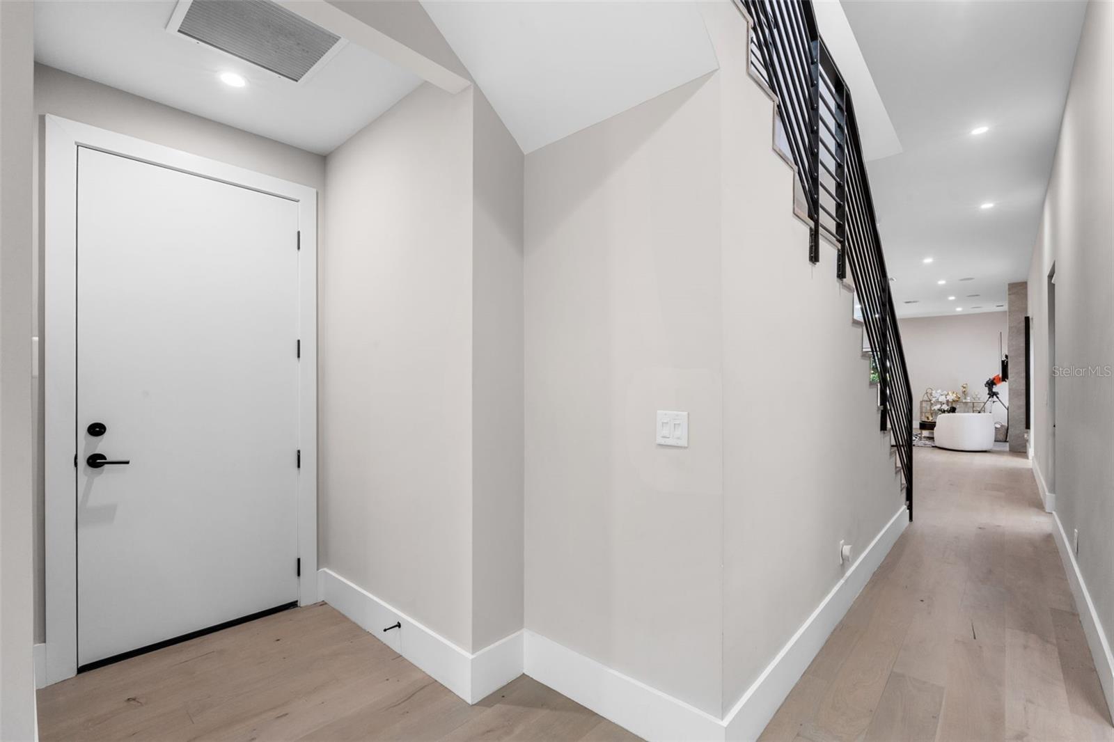 Image 8 of 74 For 1270 Arlington Place