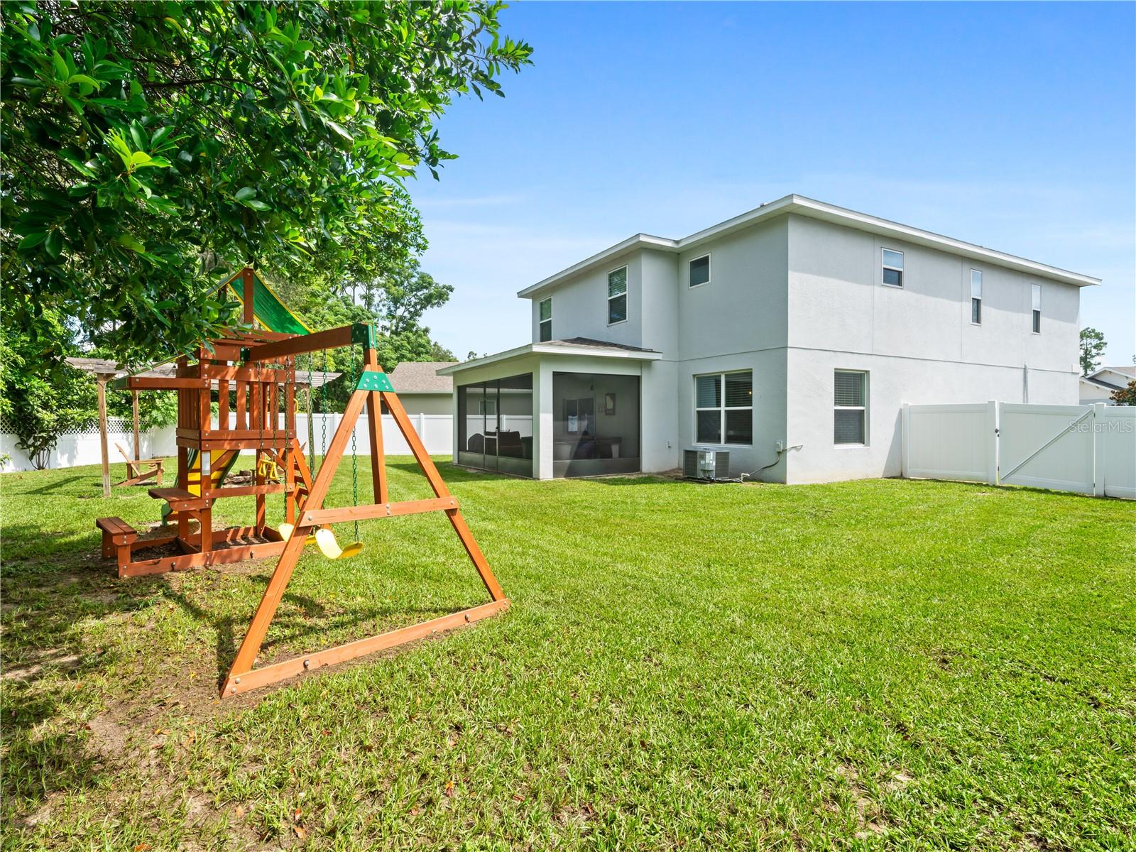 Image 40 of 43 For 2556 Ocoee Reserve Court