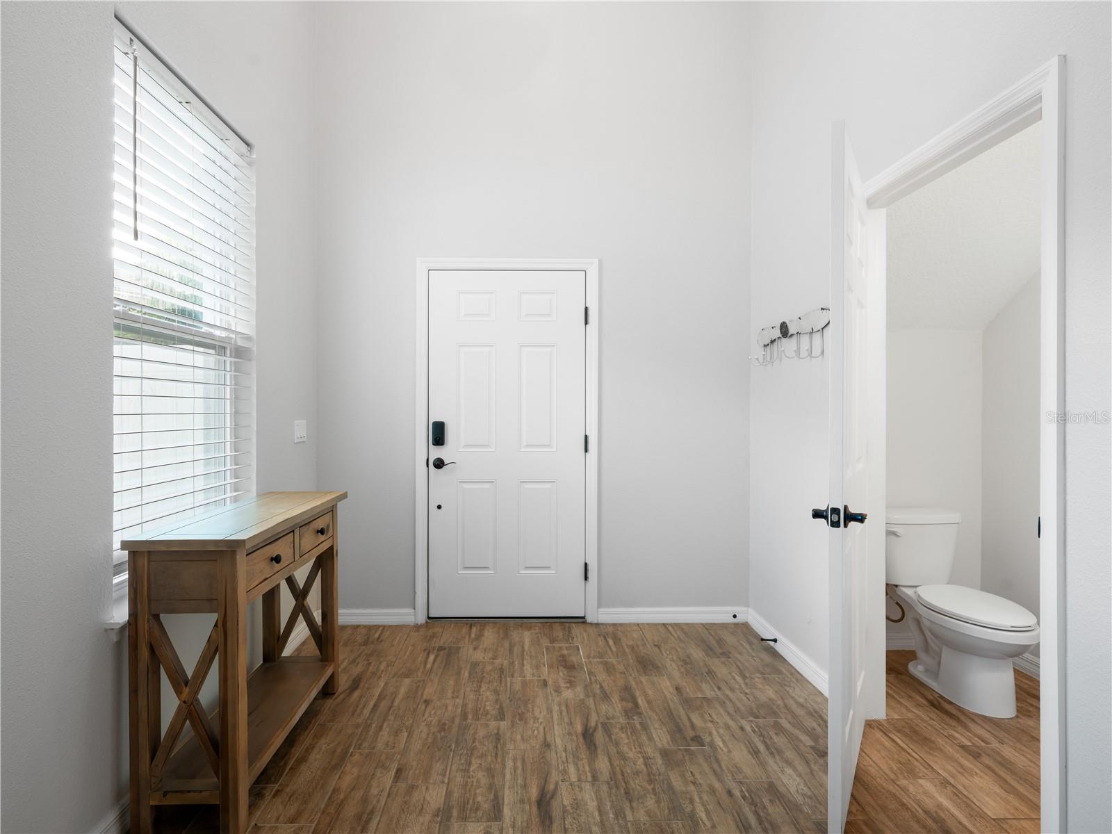 Image 6 of 43 For 2556 Ocoee Reserve Court