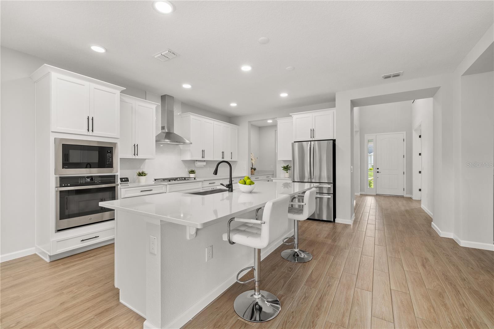 Image 14 of 76 For 3228 Roseville Drive