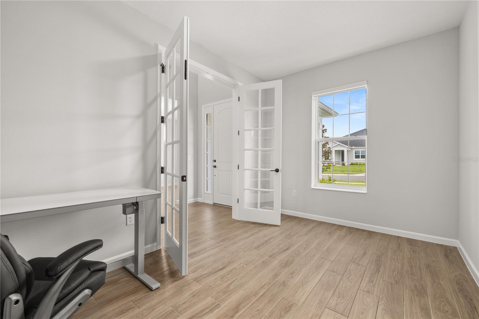 Image 19 of 76 For 3228 Roseville Drive