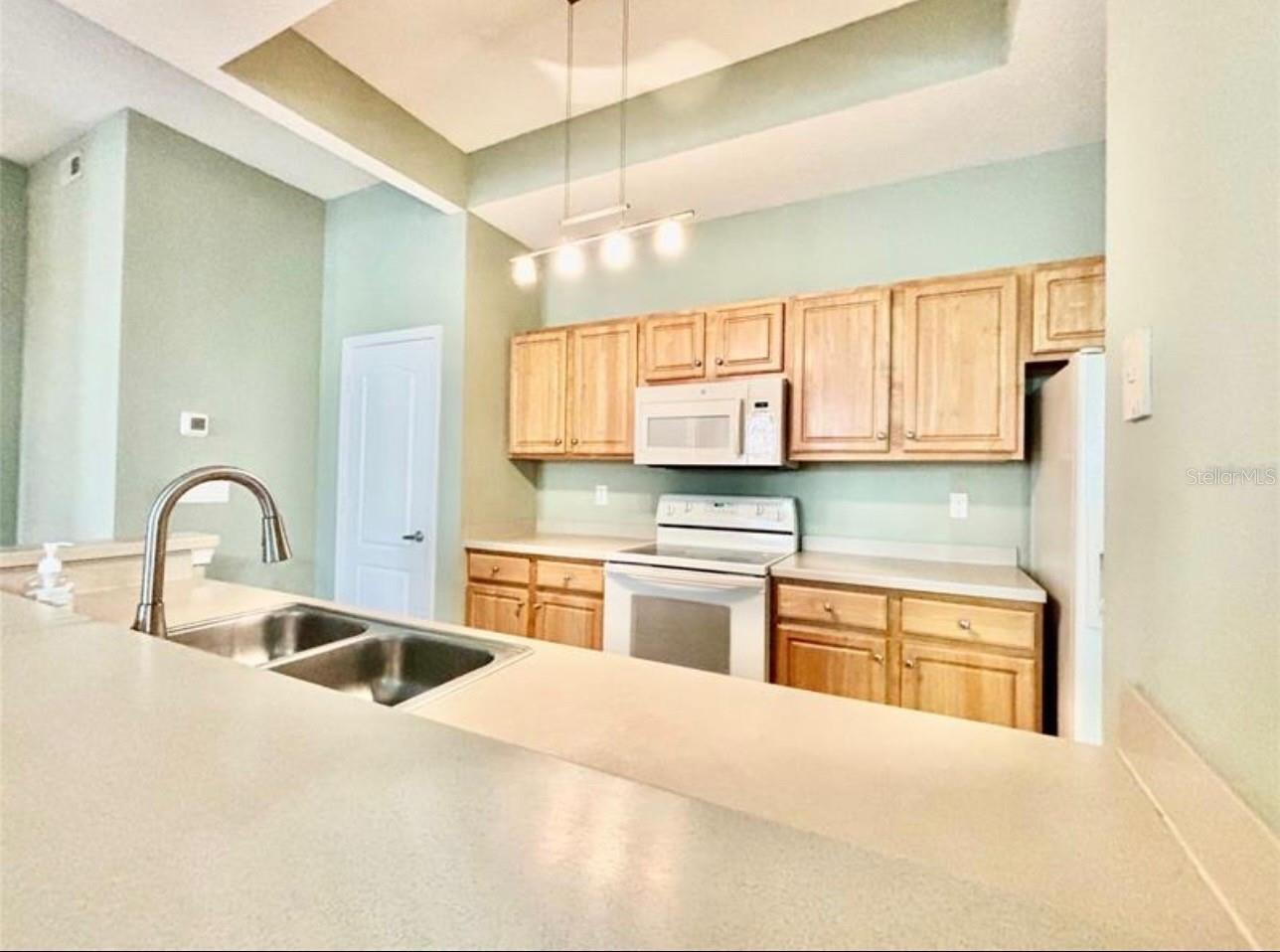 Image 3 of 12 For 12307 Lantana Park Lane 110