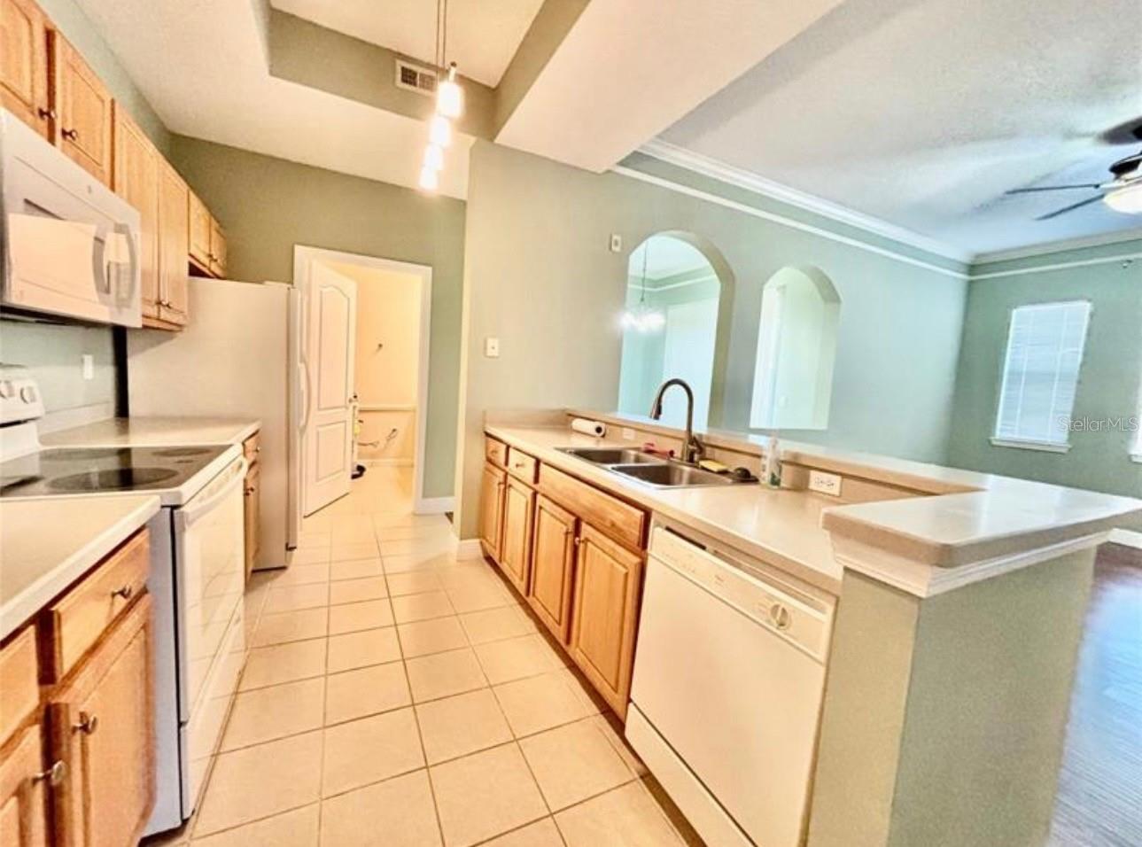 Image 4 of 12 For 12307 Lantana Park Lane 110