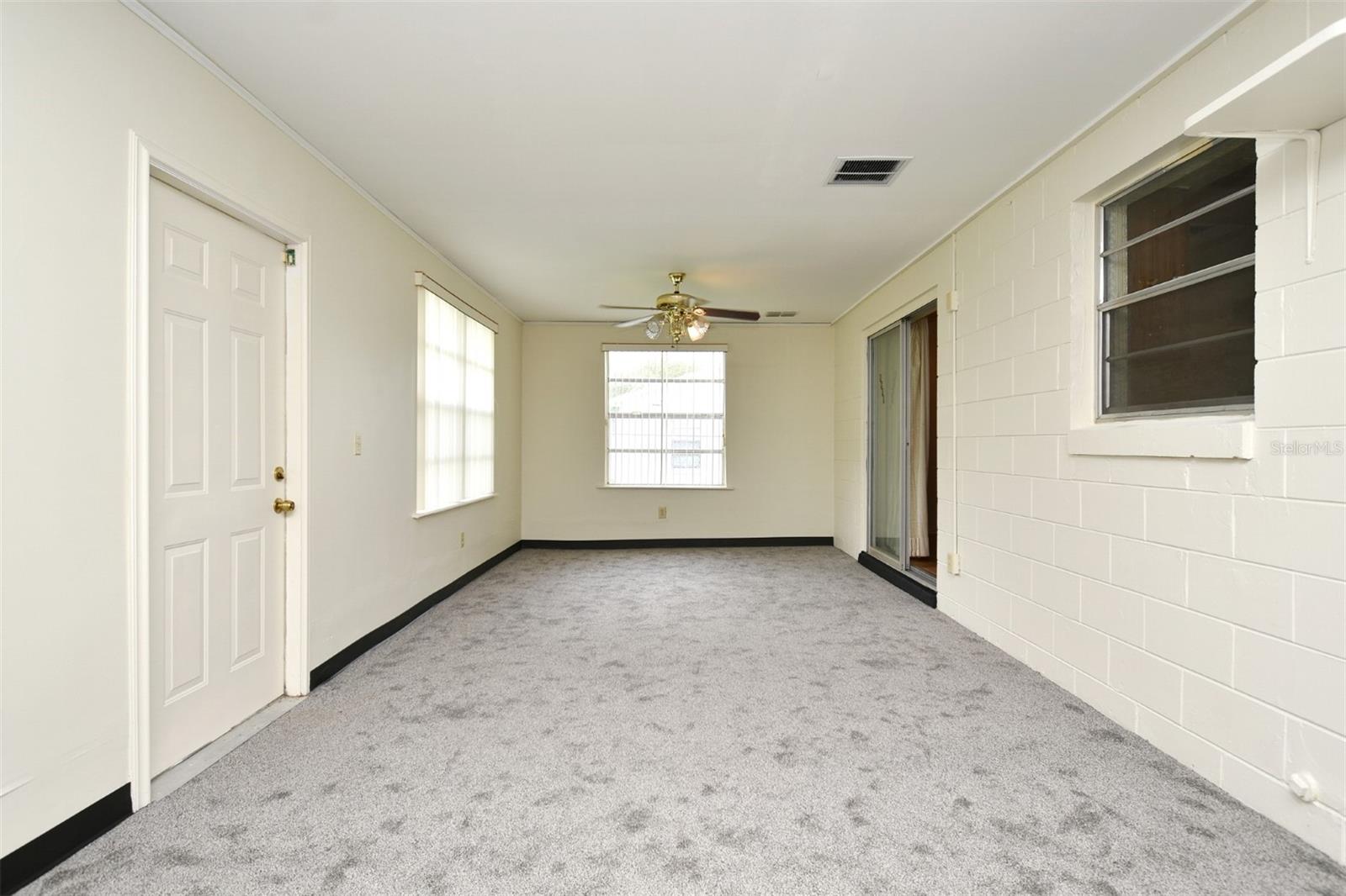 Image 4 of 15 For 135 Oaxaca Lane