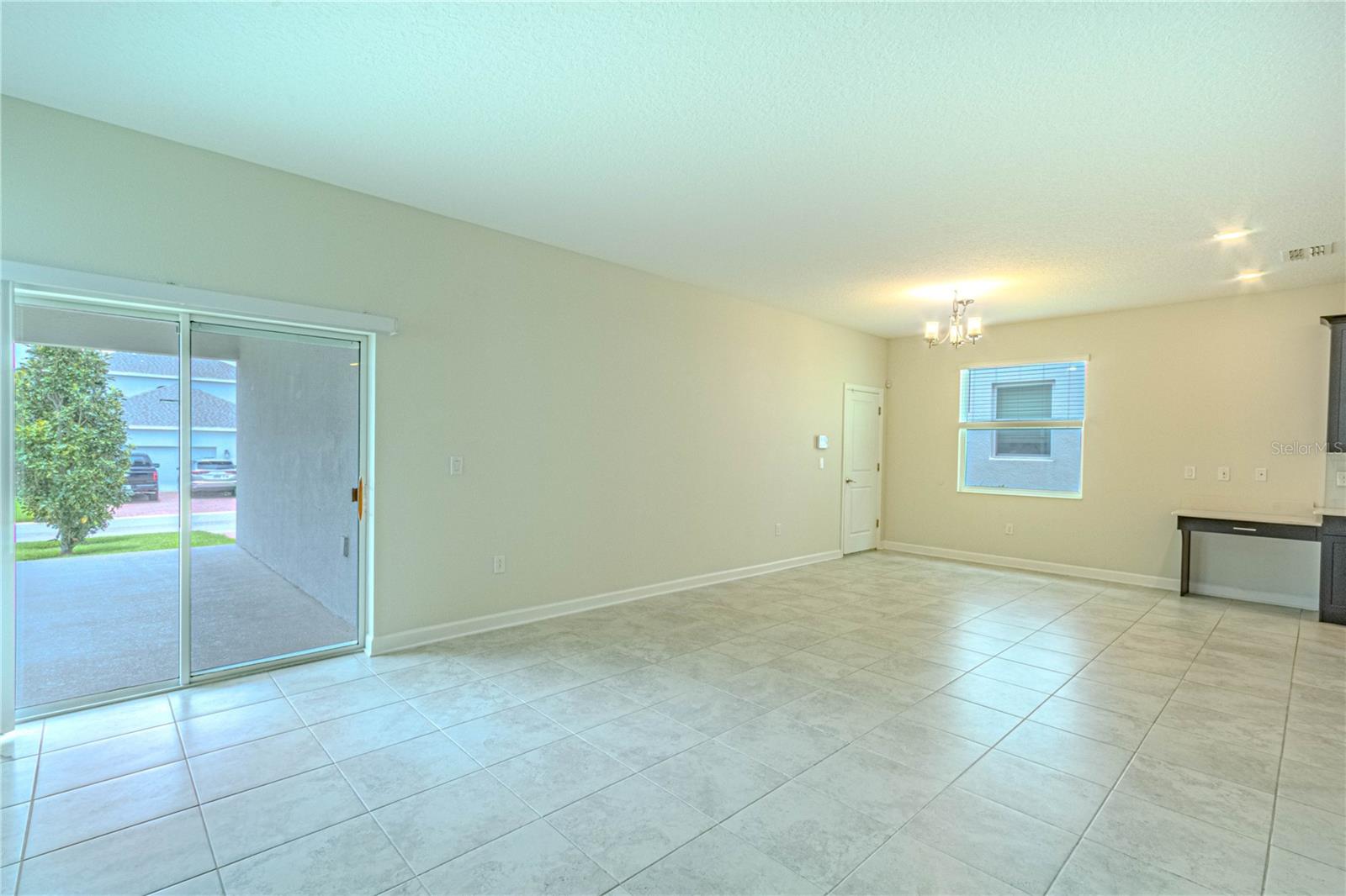 Image 11 of 29 For 7524 Summerlake Groves Street
