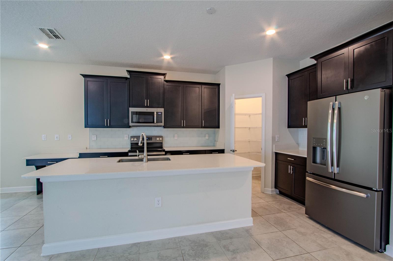 Image 8 of 29 For 7524 Summerlake Groves Street