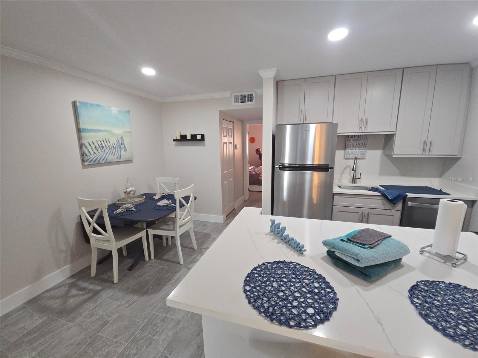 Image 20 of 21 For 9715 Harrell Avenue 16