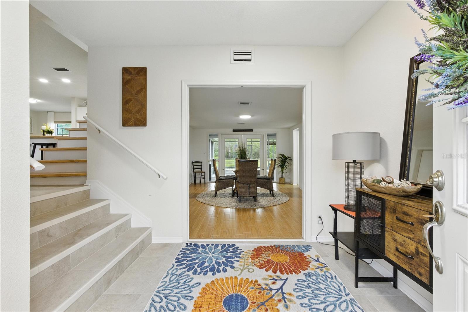 Image 3 of 75 For 560 Ora Dell Avenue