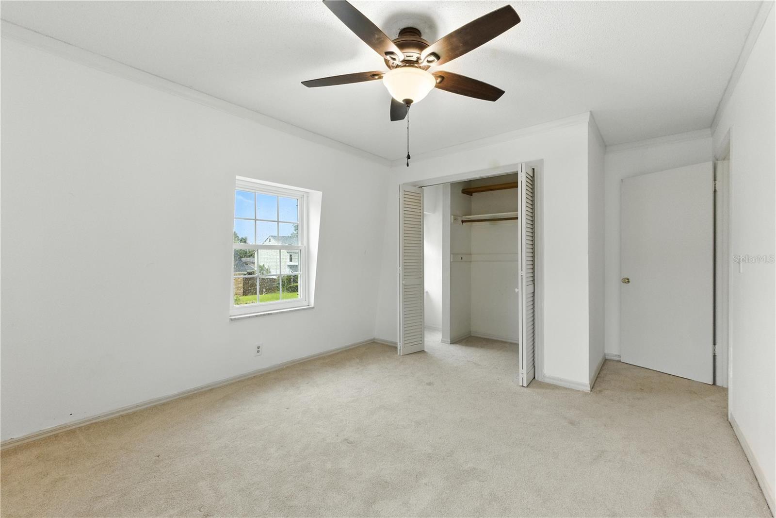 Image 38 of 75 For 560 Ora Dell Avenue
