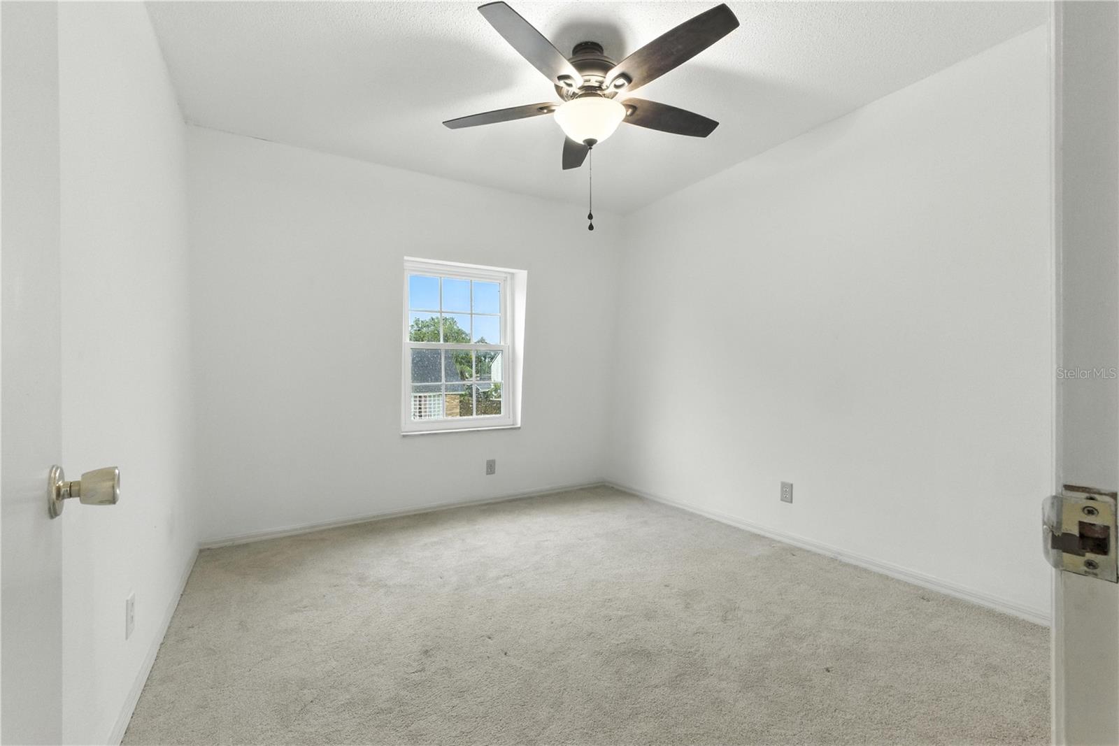 Image 39 of 75 For 560 Ora Dell Avenue
