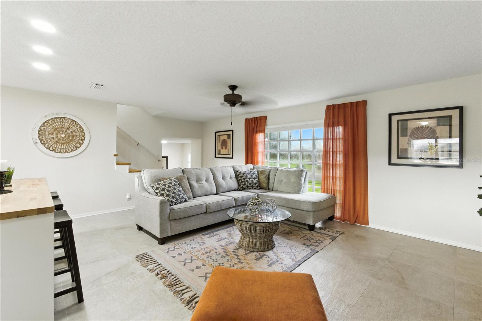 Image 7 of 75 For 560 Ora Dell Avenue